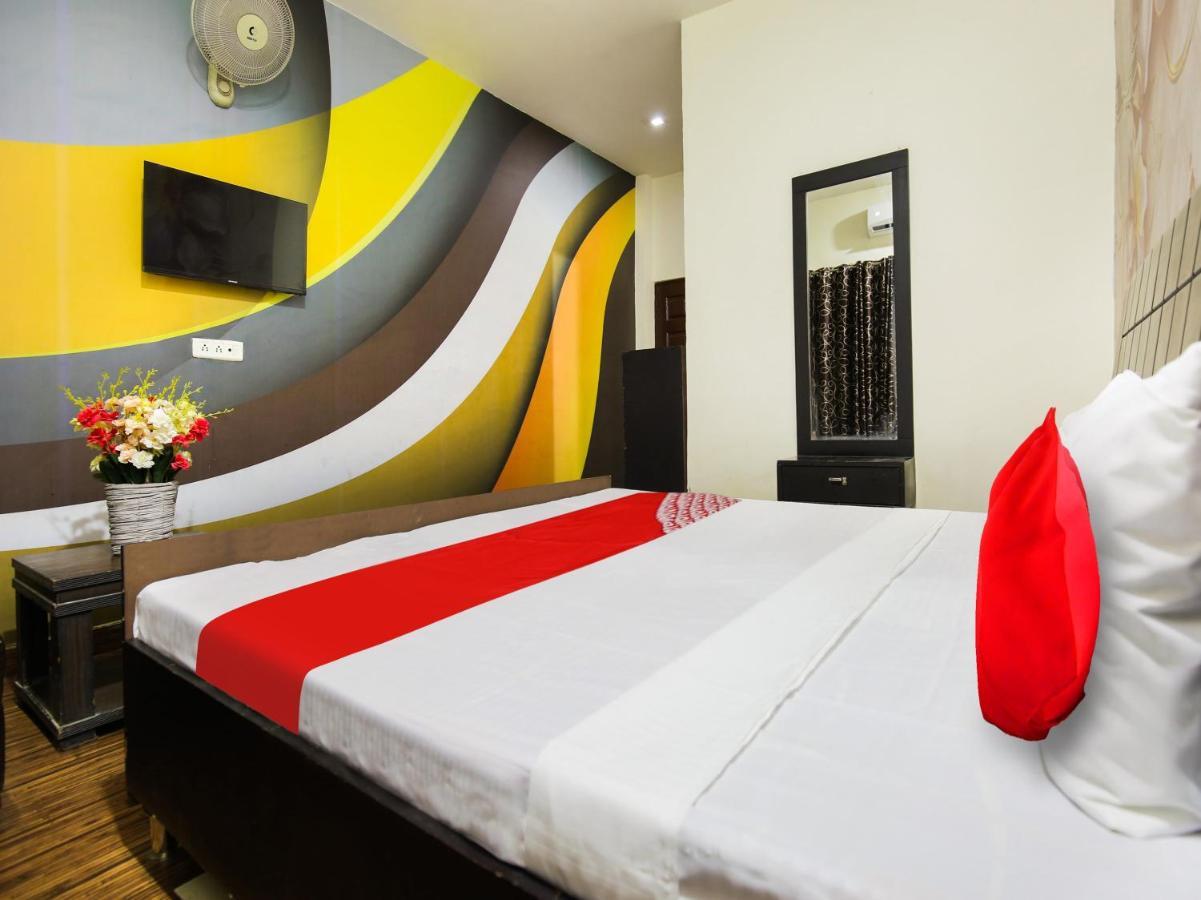 Oyo Flagship Hotel Le Aley Regency Ludhiana Esterno foto