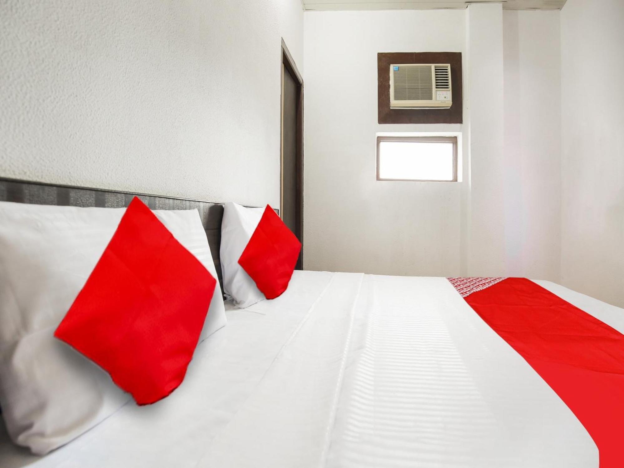 Oyo Flagship Hotel Le Aley Regency Ludhiana Esterno foto