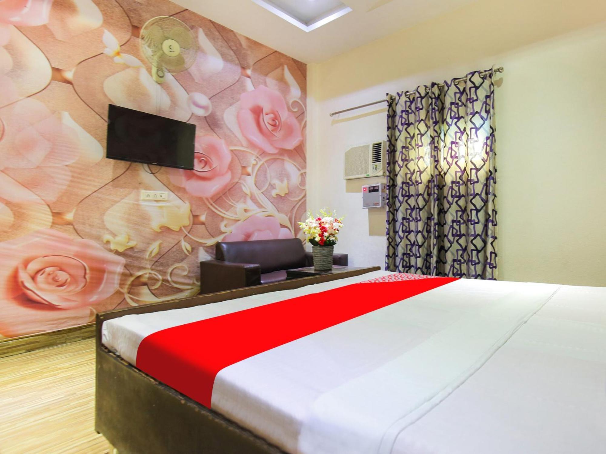 Oyo Flagship Hotel Le Aley Regency Ludhiana Esterno foto