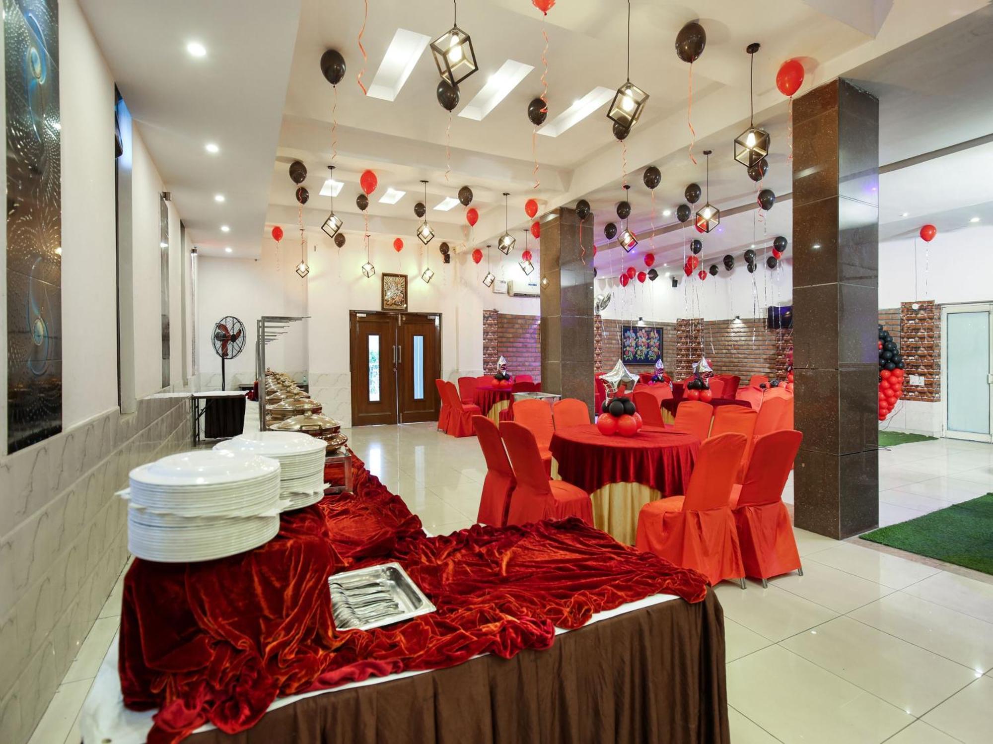Oyo Flagship Hotel Le Aley Regency Ludhiana Esterno foto